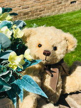 Load image into Gallery viewer, TEDDY BREEZY / DEAN&#39;S MOHAIR LIMITED BEAR