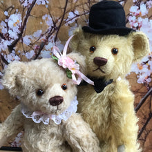 Load image into Gallery viewer, ONLY 1 LEFT! TEDDY SALLY-ANNE / DEAN&#39;S MOHAIR LIMITED BEAR